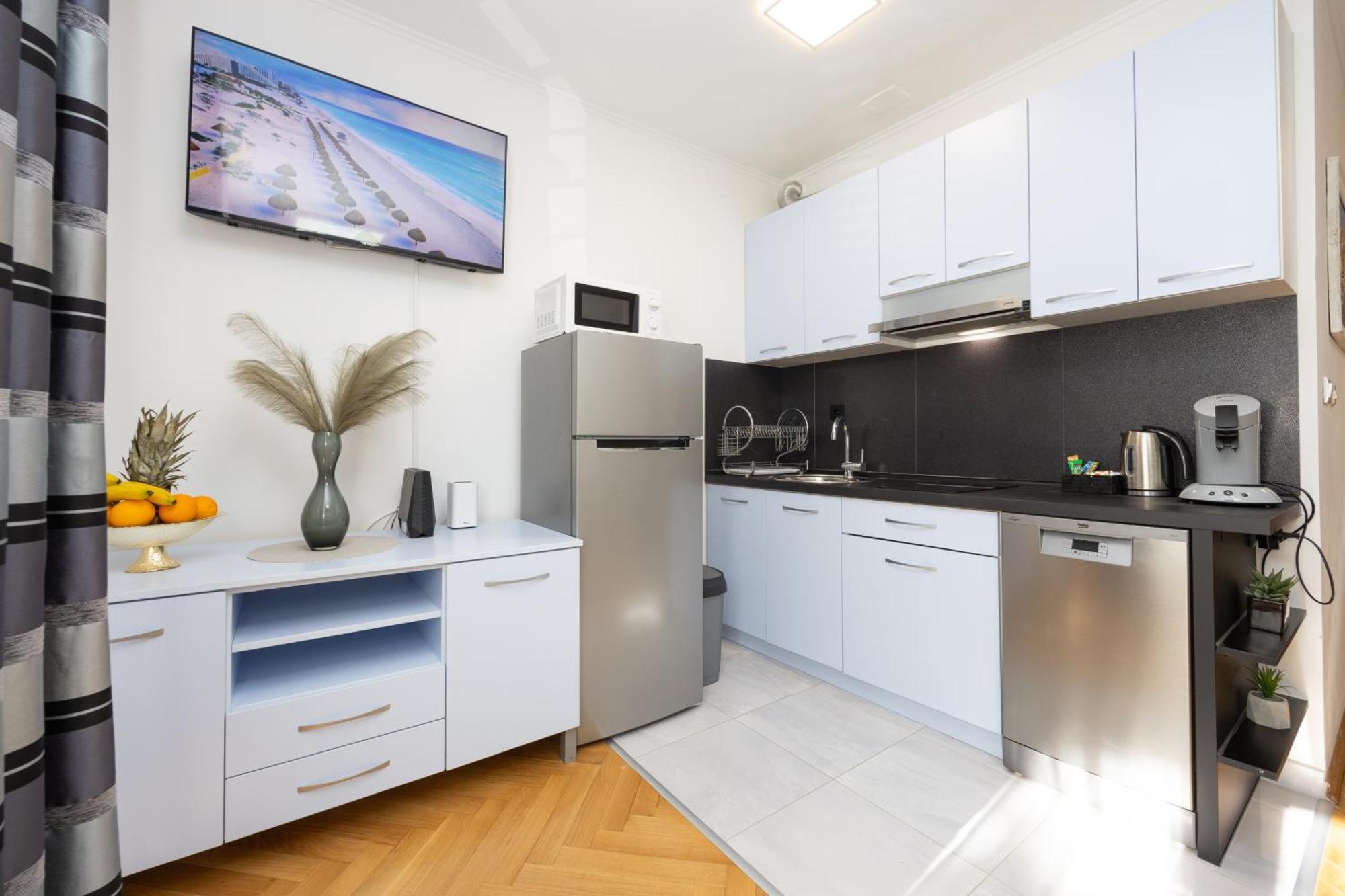 Apartment Paolo By The Znjan