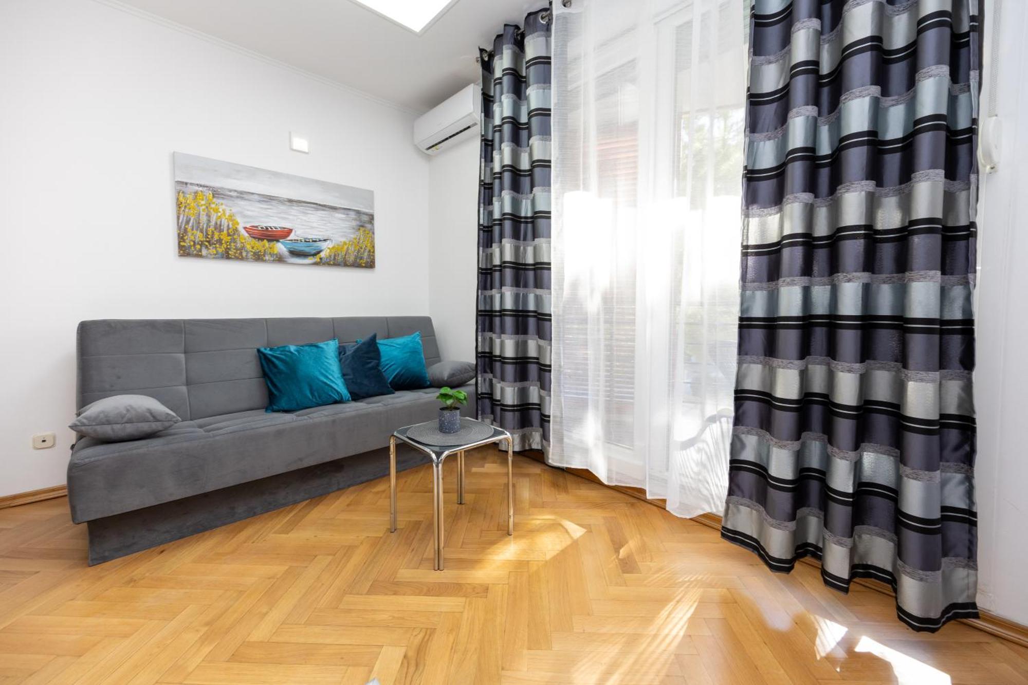 Apartment Paolo By The Znjan Split